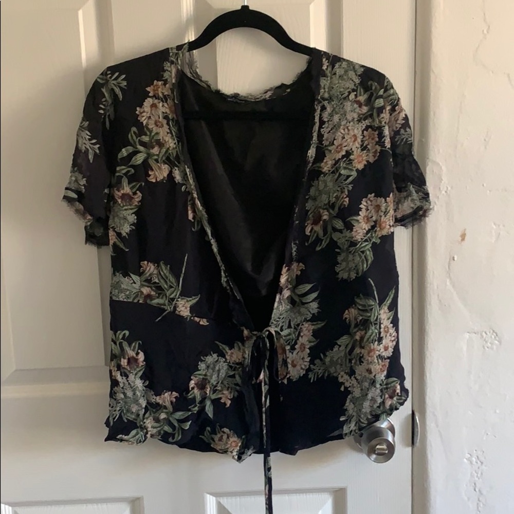 Flower wrap top